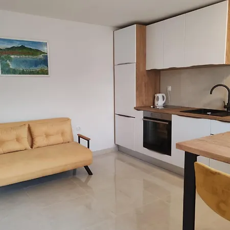 869-4 For 4 Pers In Apartment *