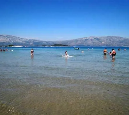 869-4 For 4 Pers In 鲁巴达