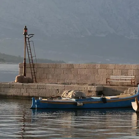 869-4 For 4 Pers In Apartman *