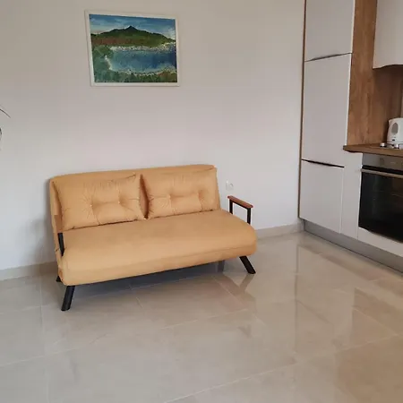 869-4 For 4 Pers In *