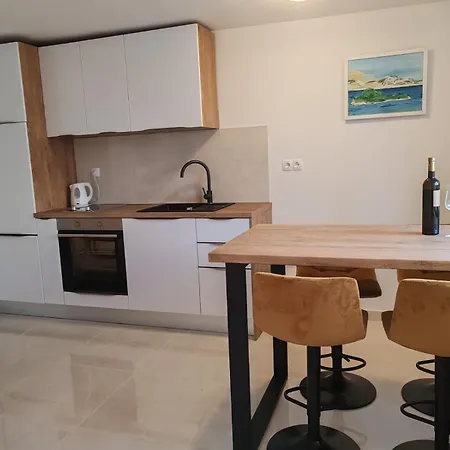 869-4 For 4 Pers In 公寓