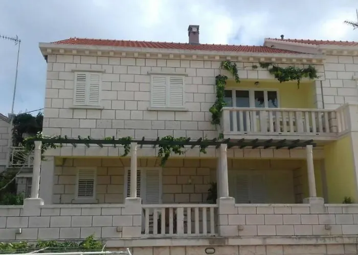 869-4 For 4 Pers In