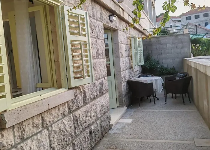 869-4 For 4 Pers In Lumbarda